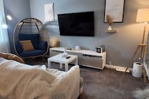 2 Bedroom Unit, Near Downtown Indy, Free Parking