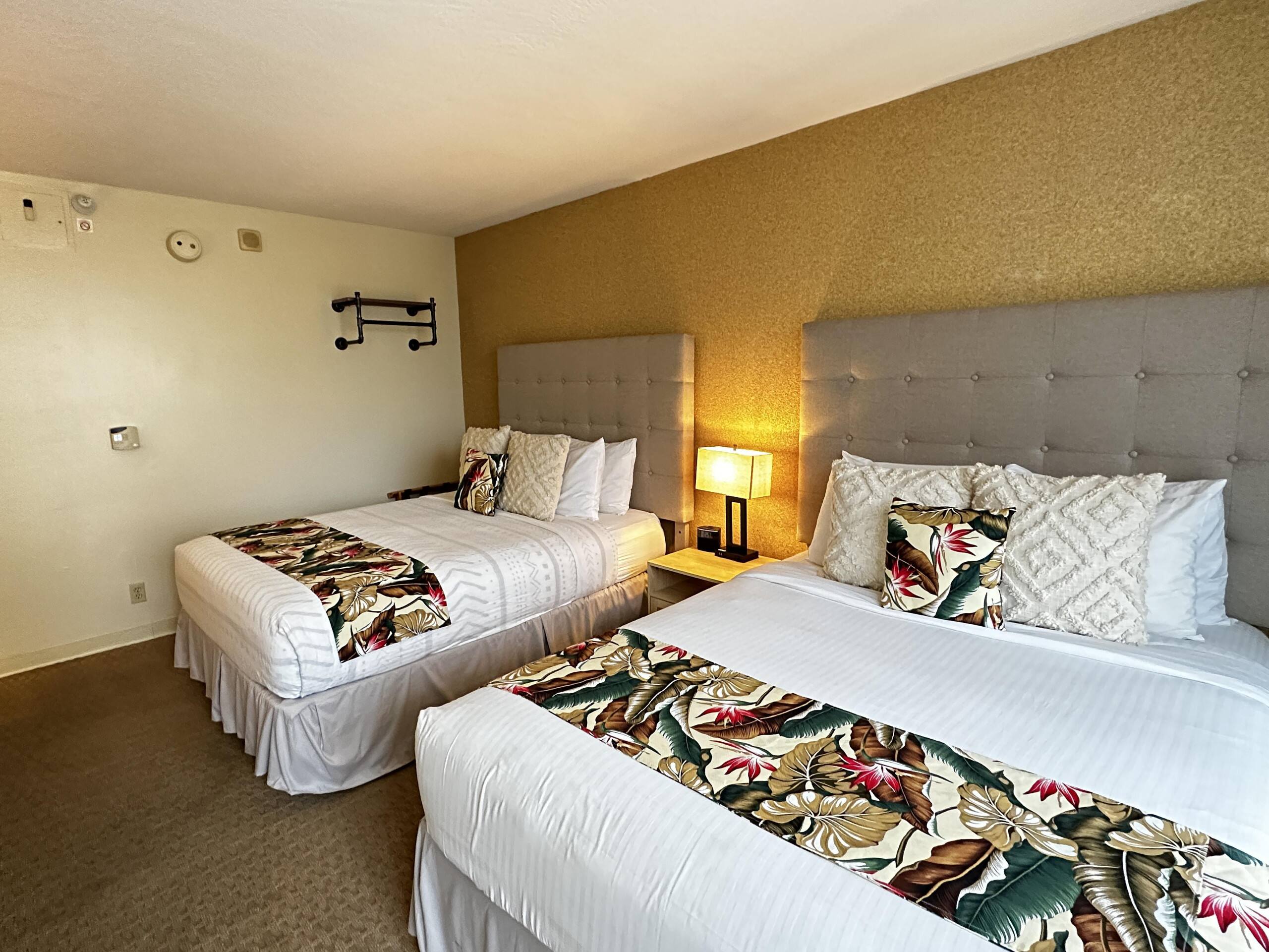 2 Comfy Queen beds at Palms Waikiki 901 - Image 9
