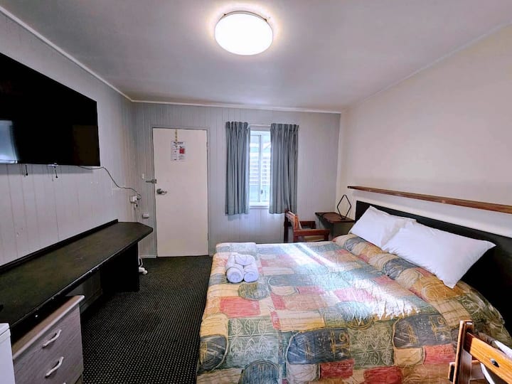 Room 11: Cozy Studio Stay In Central Jindabyne - 진다바인