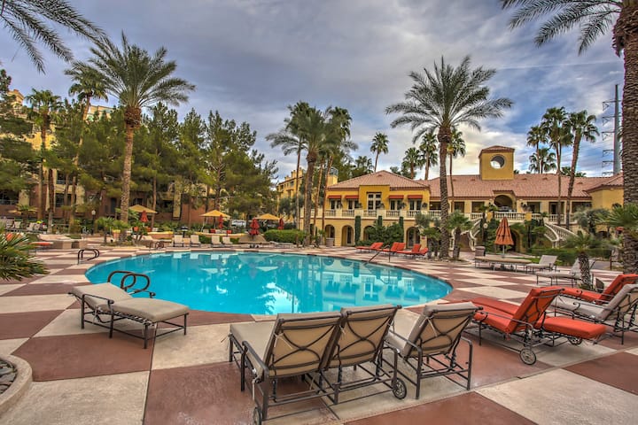 Las Vegas Strip Private Residences Condo 1-08 - Las Vegas, NV