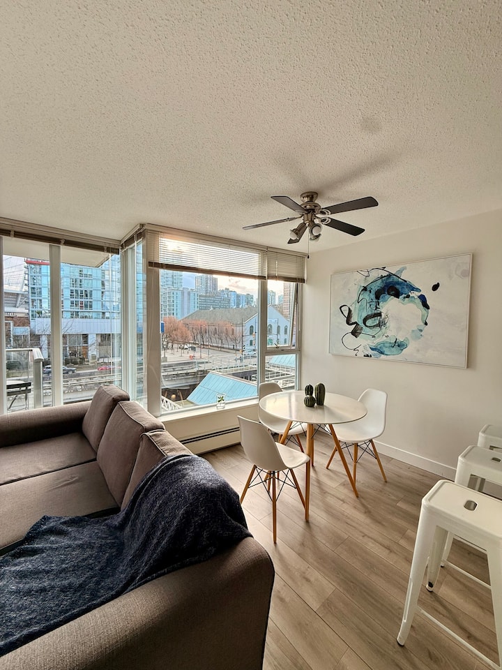 Downtown Vancouver Condo + Parking, Fifa Near By - 溫哥華