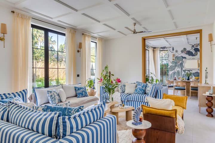 Living room image 10