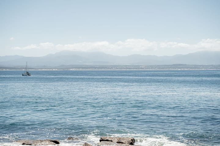 Stylish Coastal Retreat On The Beach - Mossel Bay