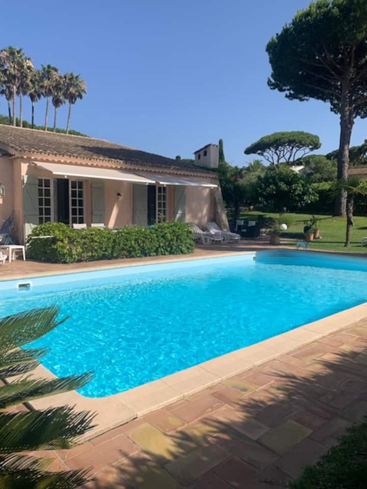 Charmante Villa à 400m De La Plage Des Salins - Saint-Tropez