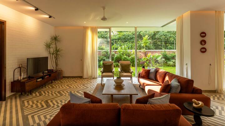 Living room image 2