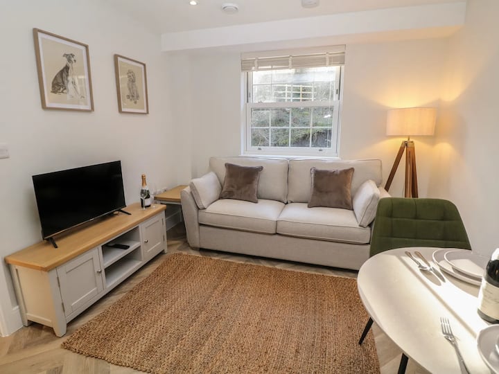 Rock Mill | Stunning 1-bed Apartment - Hope Valley