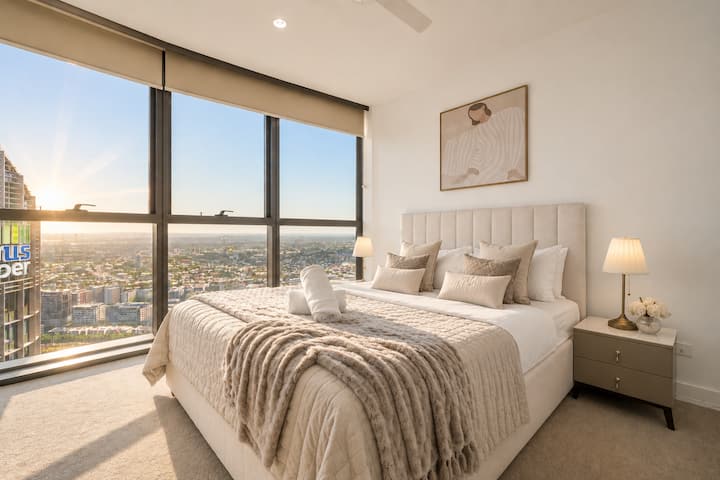 Luxury 54f Skyline Apt | Iconic Queens Wharf 1br - Brisbane