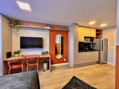 Popular Airbnb listing: High-End, Comfort, Pool & Gym/Go Cidade Baixa in Cidade Baixa