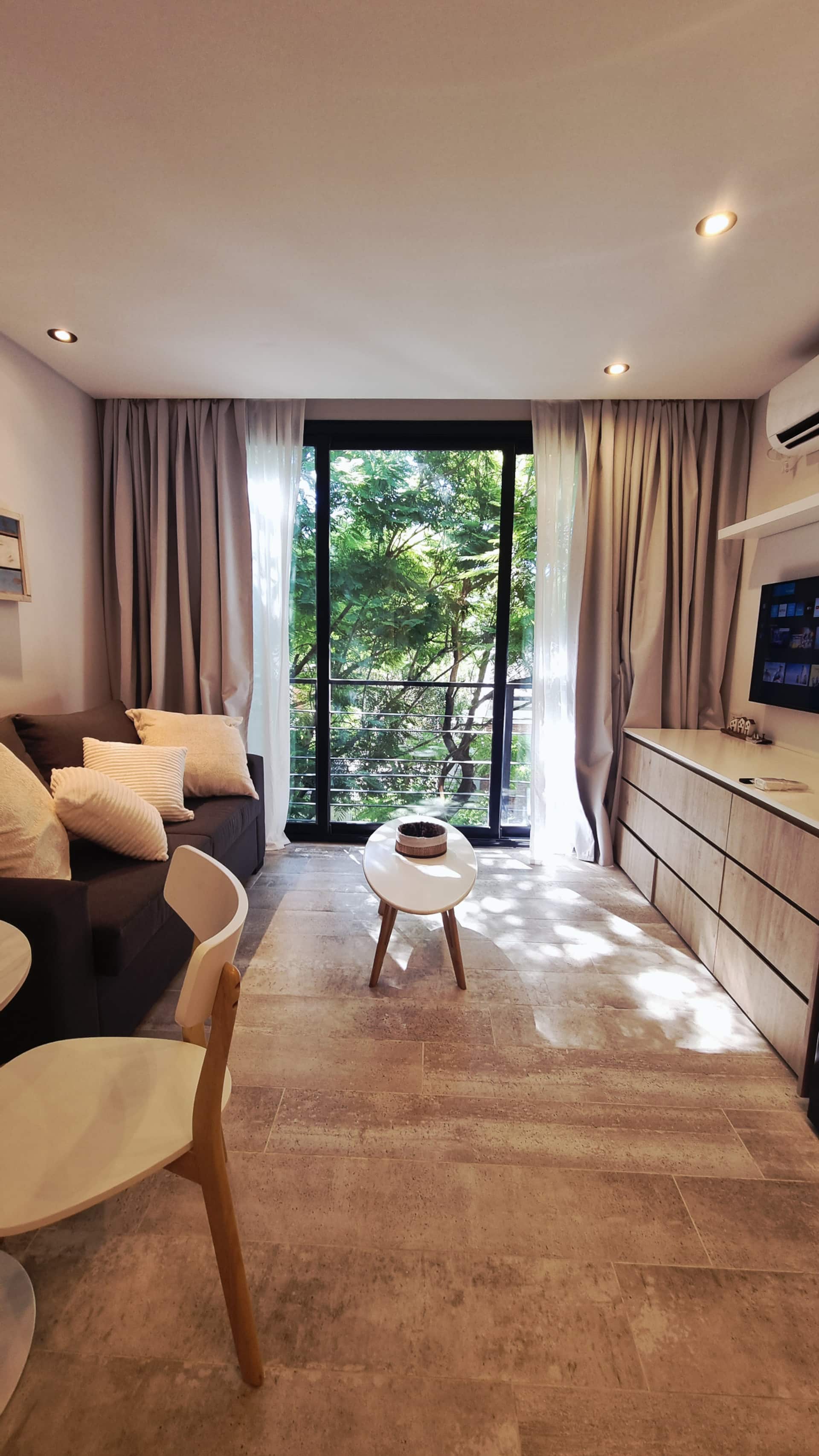 Modern and bright studio near the river