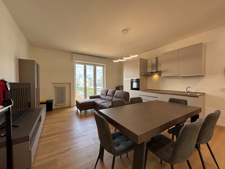 Design & Style Appartamento Con 3 Camere E 2 Bagni - Bergame