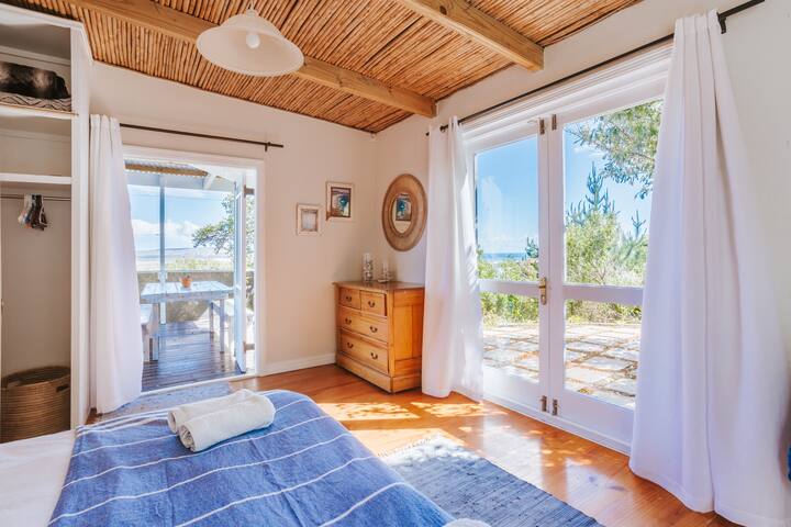 Millstone Beach Cottage – Nature, Oceans & Wi-Fi gallery image 3