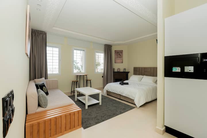Beachfront Historic Gem 2 I Cozy Modern Stay - Tanger