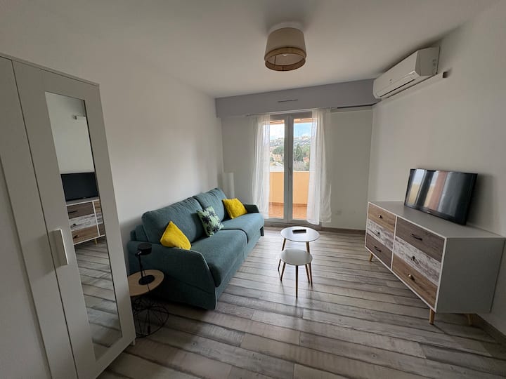Studio Cosy Plein Centre - Avec Balcon - Cavalaire-sur-Mer