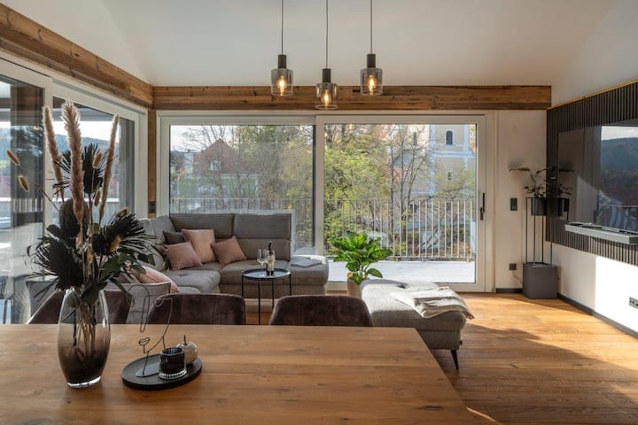 Penthouse Mit Whirlpool & Dachterrasse - "Stream" - Bad Waltersdorf