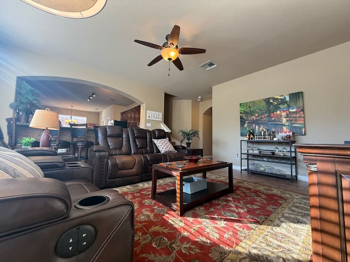 Home Base  Sleeps 8  Wifi + 15 Min To Everything - Austin