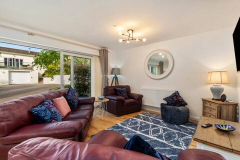 Top Airbnb: Mayerling Nook with Parking - Penally, Tenby in Penally