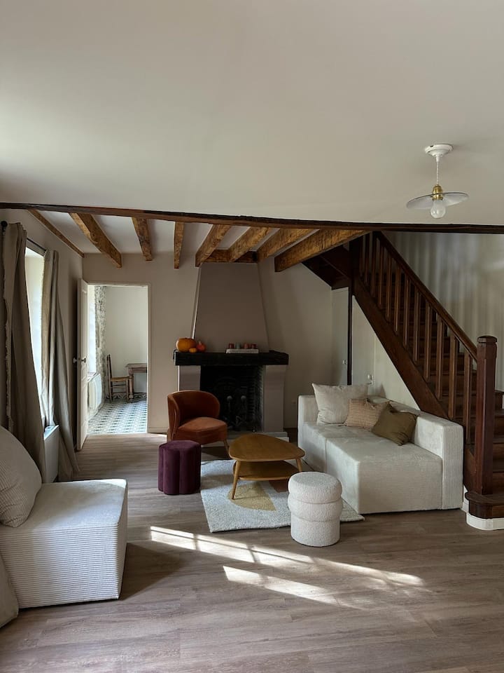 Entre Paris Et Pommiers : La Maison De Campagne - Les Andelys