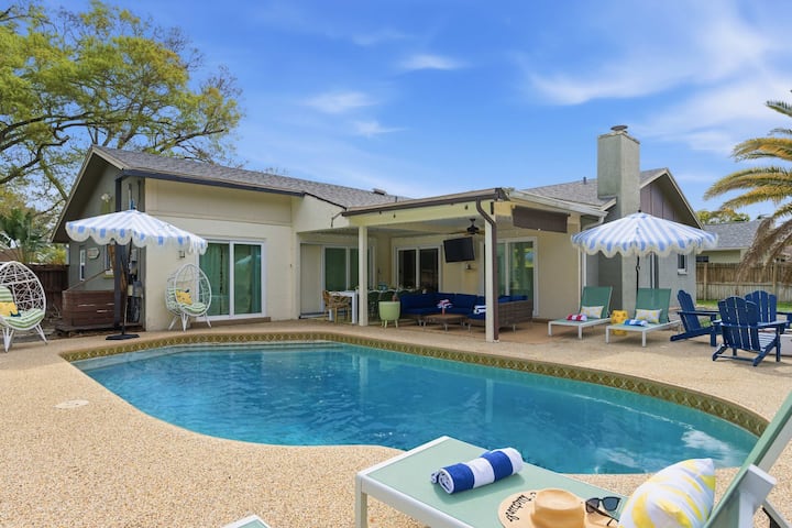 Bright 5br Home W/ Pool & Backyard - Clearwater Beach