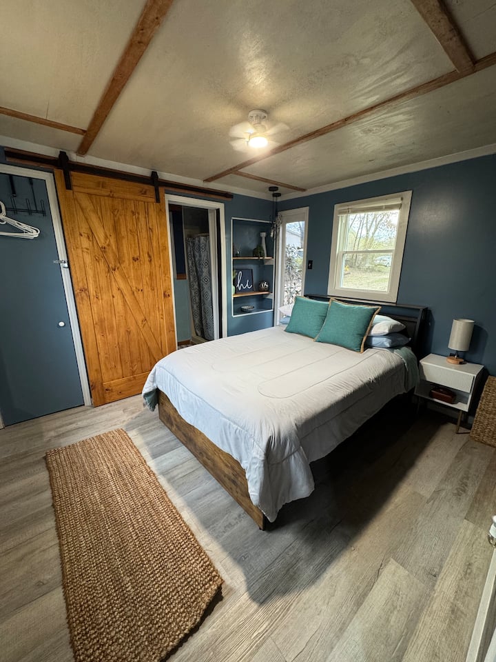 Welcome To Our Rustic Nest Cozy Retreat - Oakland, TN