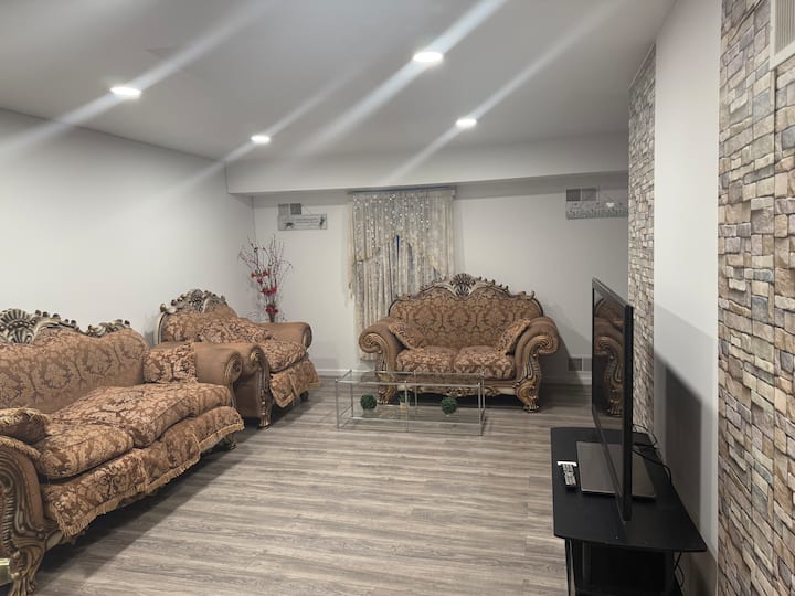 Modern 2br Near Phl + Top School District - Chester, PA