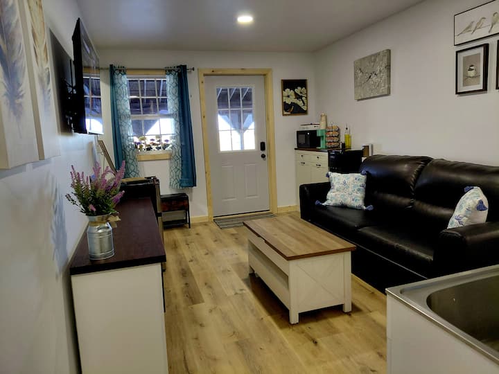 M-57 Farms -Lavender Lane- Barn Stay At A Farm! - Ithaca, MI