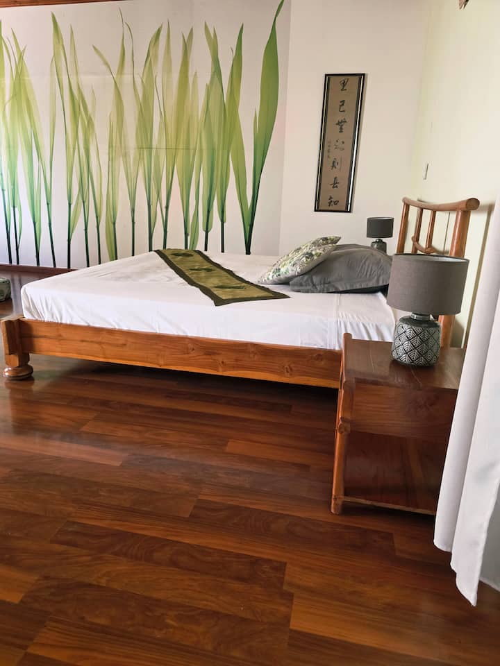 Le Paille En Queue-chambres D'hôtes
Papangue - Saint-Pierre
