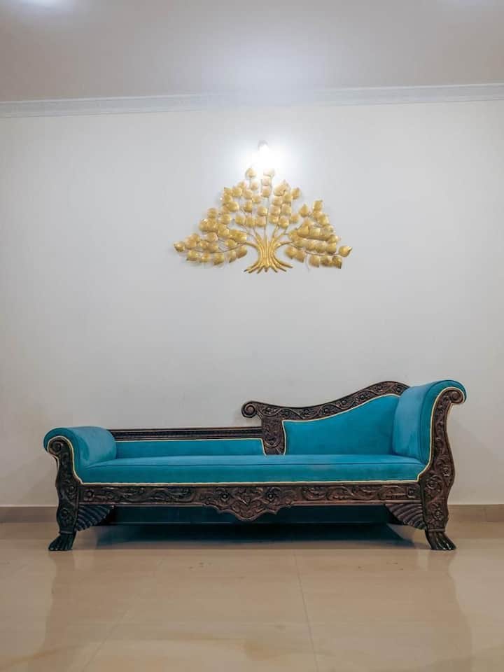 Living room image 7