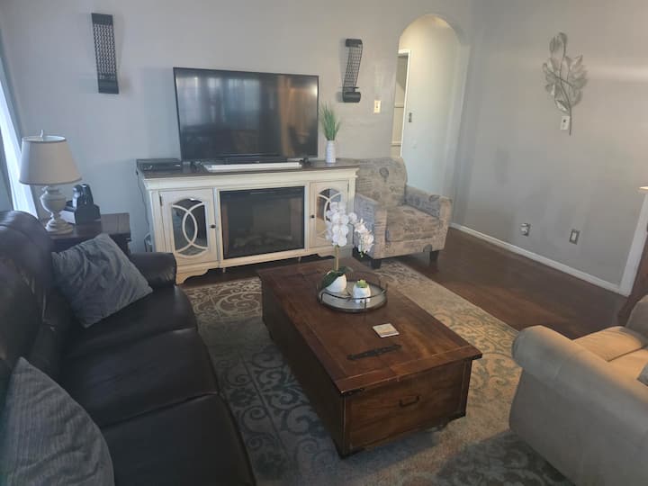 Your Long Beach Home Away From Home! - Long Beach, CA