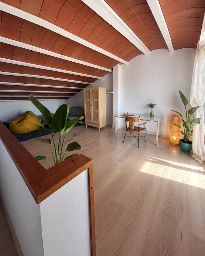 Family Beach House: Sea Views - 1 Minute To Beach - Torredembarra