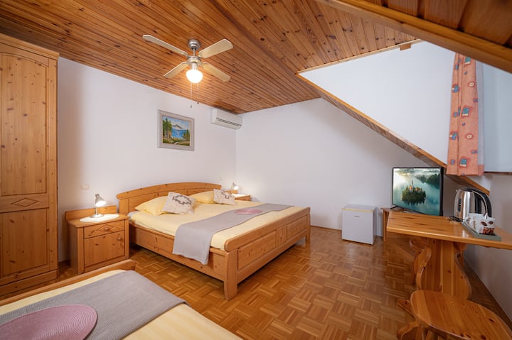 Pr Matjon - Triple Room With Breakfast Included - Bled