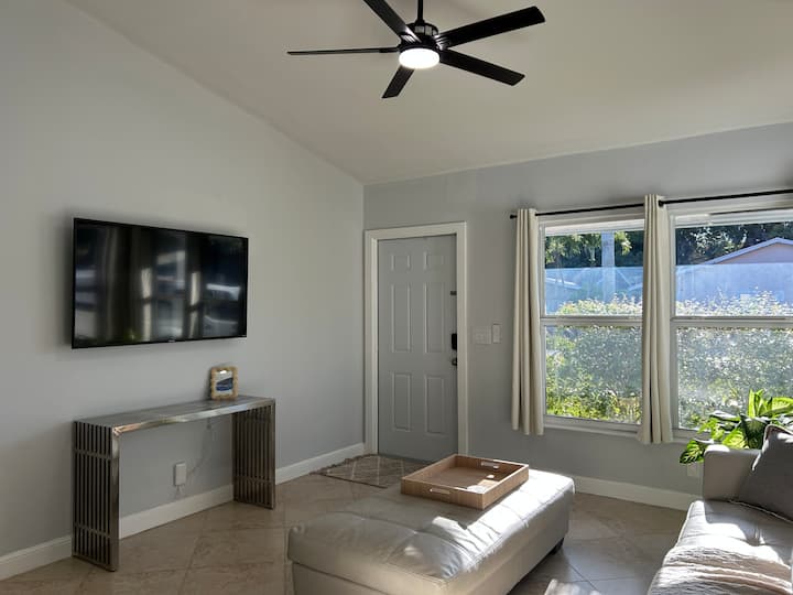 Sunseeker At Deerfield Beach - Cozy & Well-located - Deerfield Beach, FL
