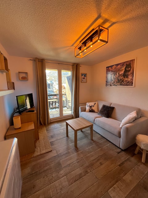 Annonce Airbnb populaire: Charming studio, sleeps 4 4-Pillow Certification Les Clarines à Risoul