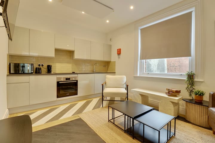 City Centre Studio | Near Qe2 & Waterfront - Beaulieu