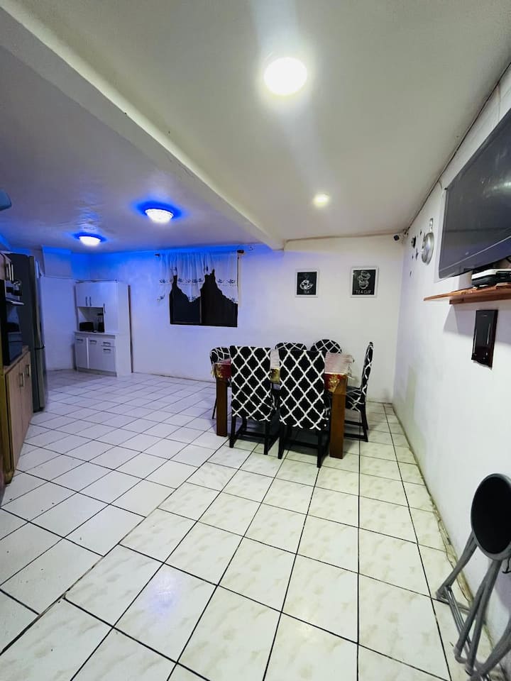 Casa Cómoda Con Terraza Y Mesa De Pool. - Tocopilla