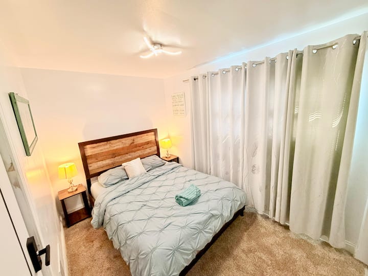 Modern Private Room | Near Northwestern |Transport - Evanston, IL