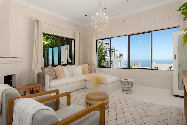 Oliver's Hideaway | Sea Point - Camps Bay