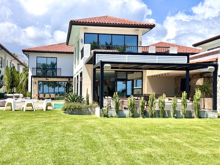Luxury 6br Oceanfront House In Buenaventura - Playa Blanca, Panamá