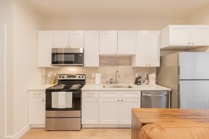 Studio 402 - Chic Studio Apartment - スティルウォーター, OK