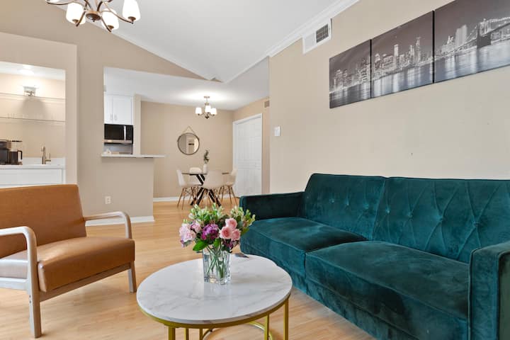 Cute Condo In Uptown Houston (Near Galleria) - Houston, TX
