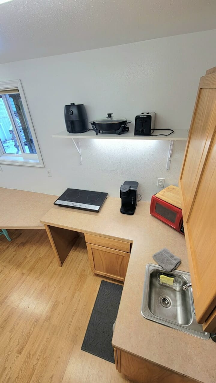 Northern Lights Apartment Bears Den Studio - Ketchikan, AK