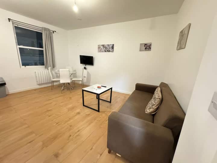 Cozy 1bdr West Ealing - Kingston University London Kingston Hill Campus