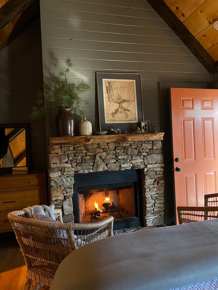 Room 5 At Andiamo Lodge - Mentone, AL