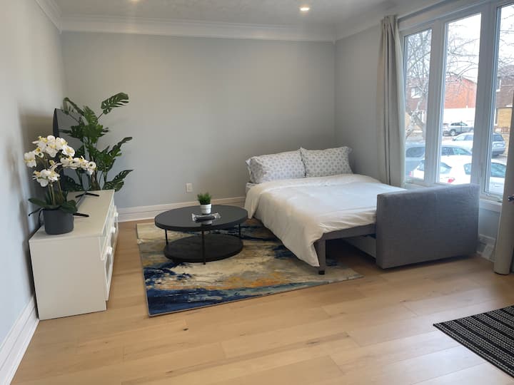 Brossard Cozy Family Stay - Longueuil