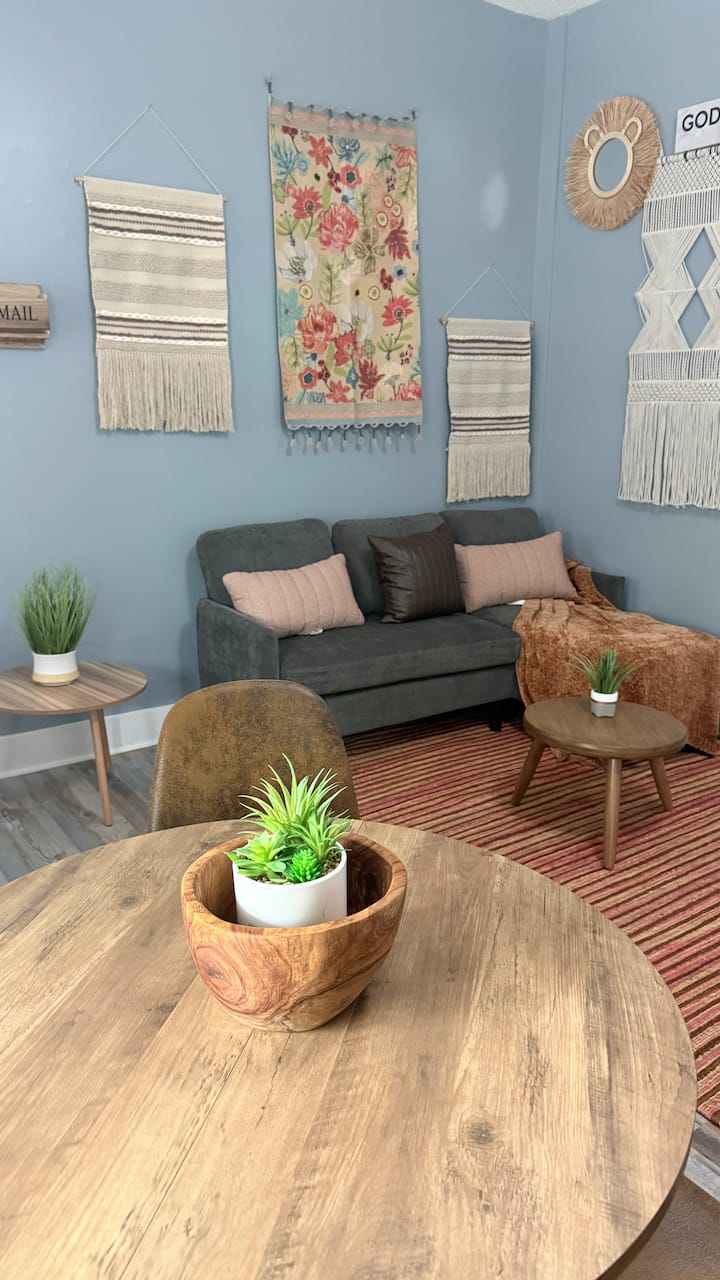 Stylish 1 Bedroom, Close To Downtown. - Prophetstown State Park, West Lafayette