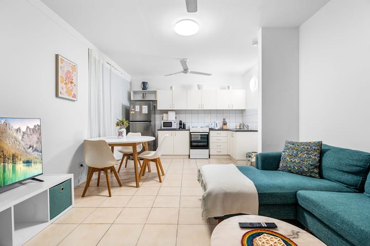 Zen Bamboo: Cozy - Modern - Central - Darwin