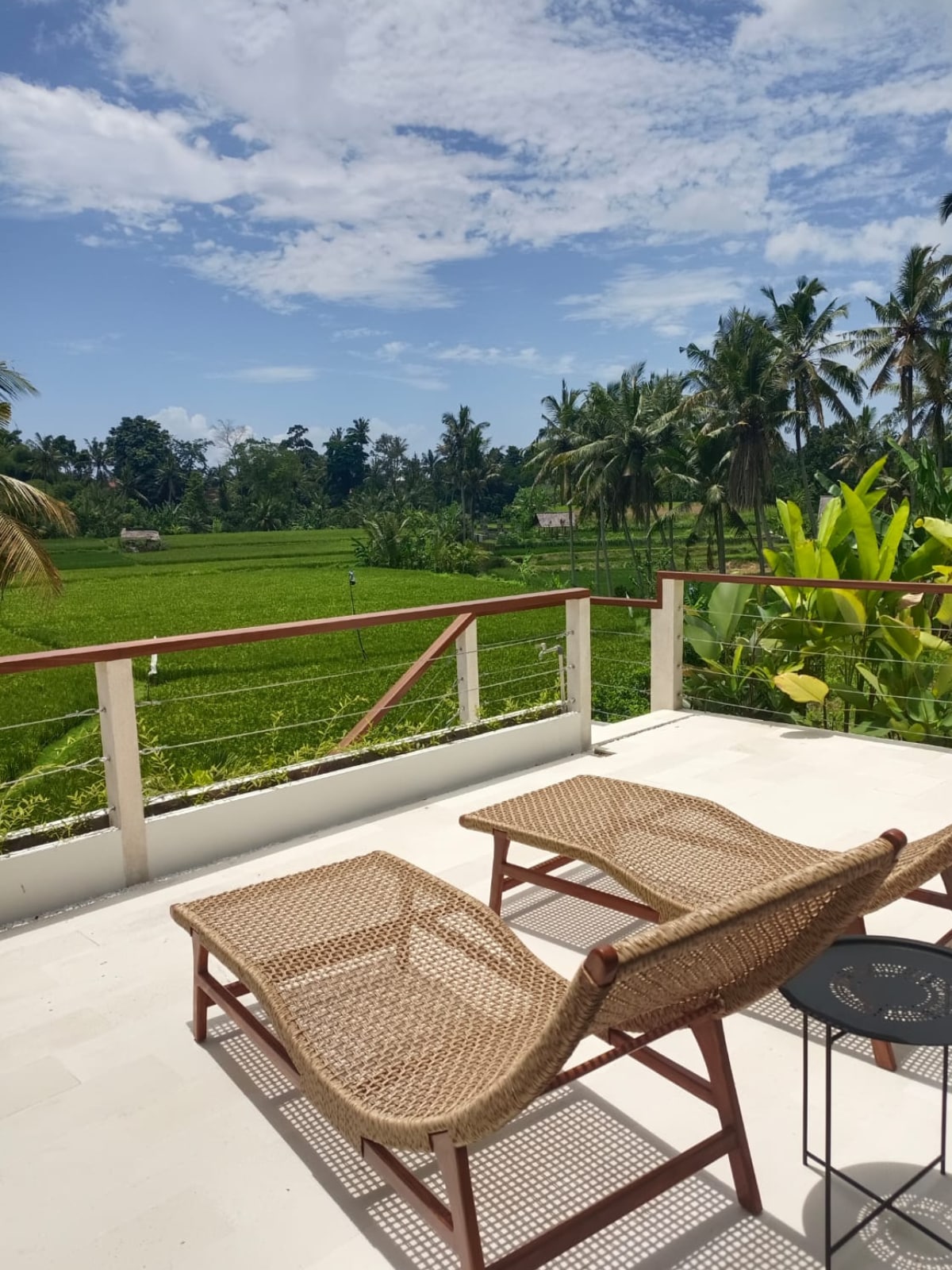 Villa in Blahbatuh · ★5.0 · 3 bedrooms · 5 beds · 3 private baths, сопоставимый объект Airbnb