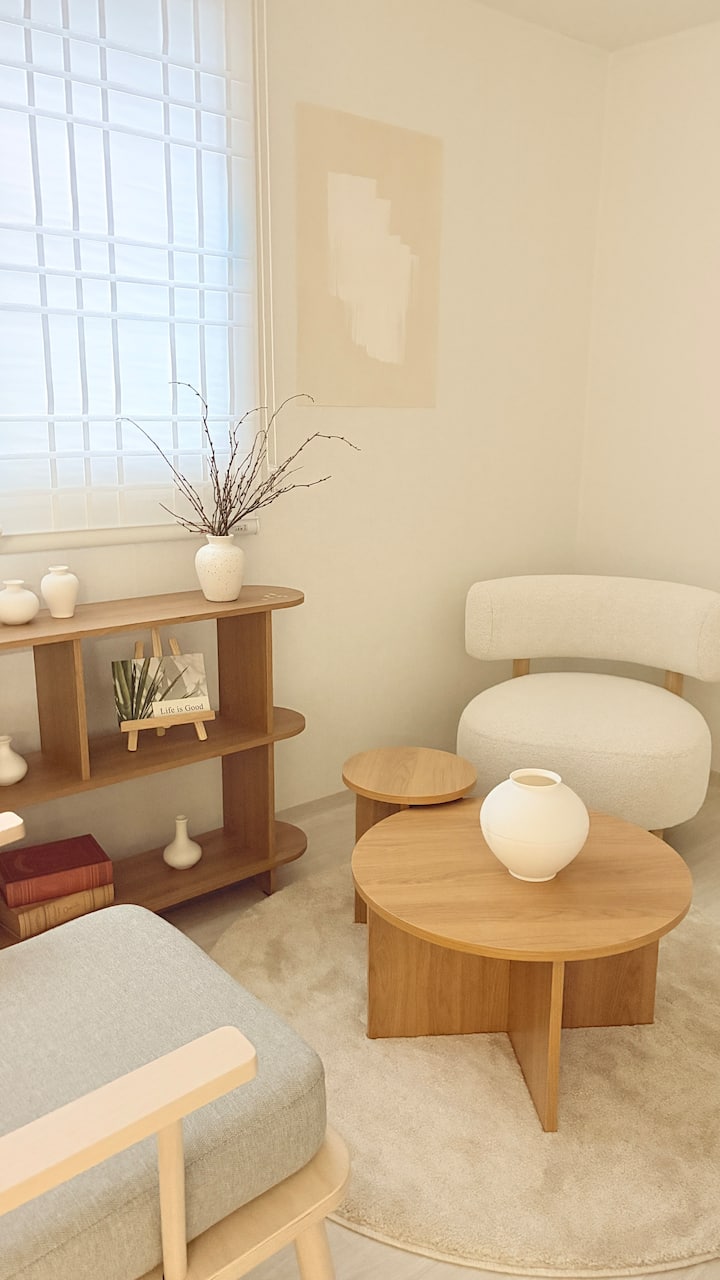 Seoul Cozy House-white&warm Interior
Parking Ok - 금곡동