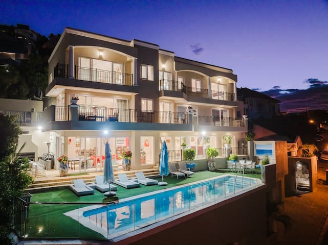 The Fabulous ‘ Villa Stanleon ‘ in Bantry Bay