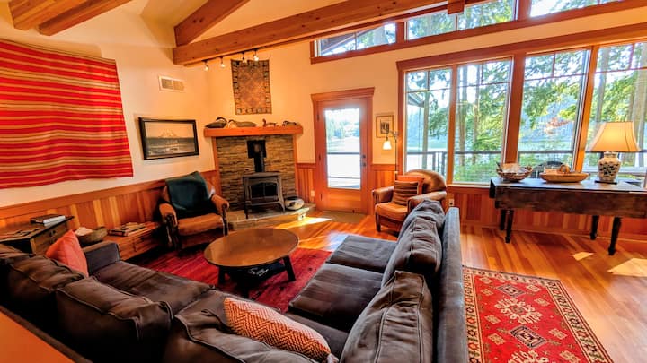 Goss Lake Chalet - Lakefront - Freeland, WA
