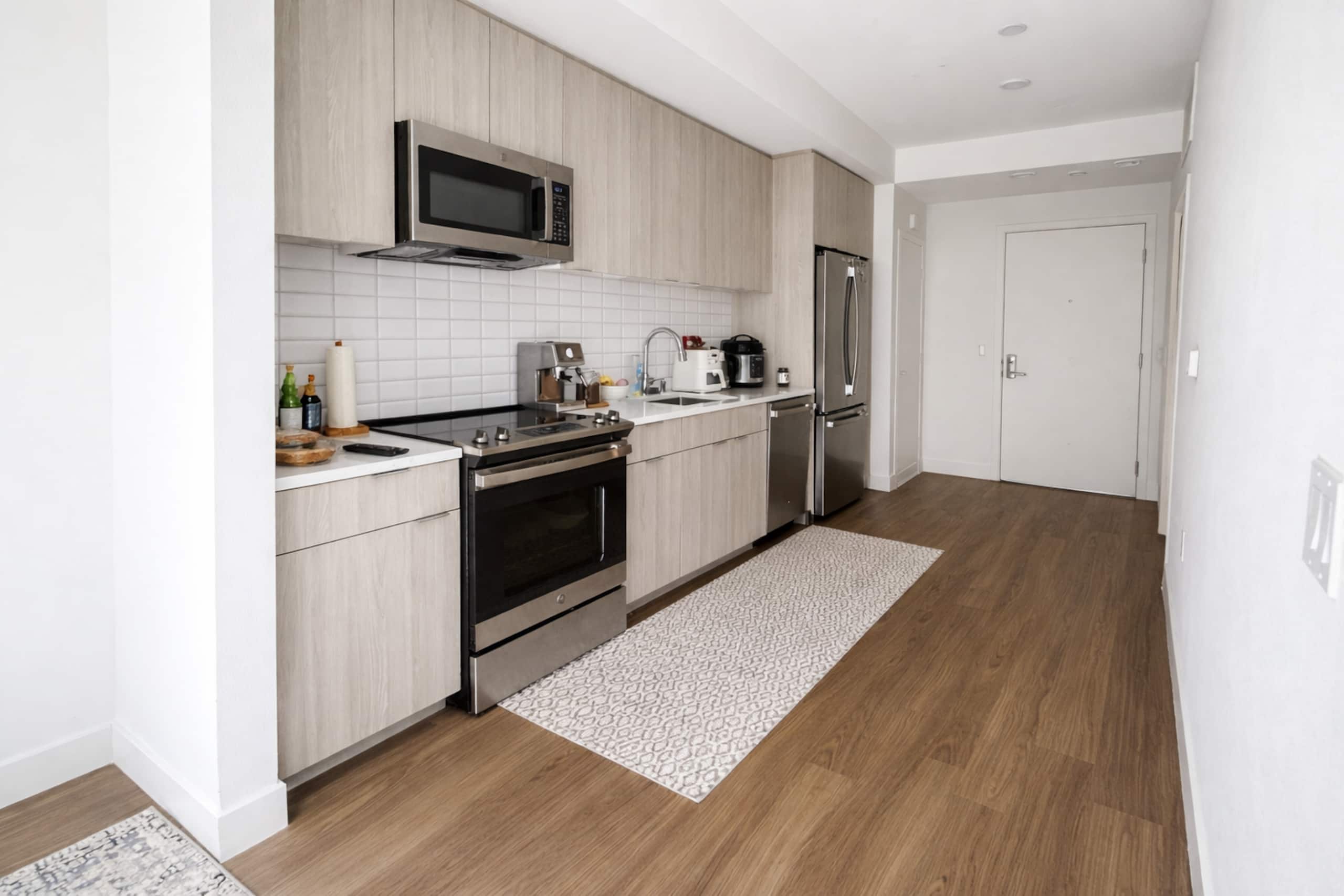 Luxury 1BR at Vasara Workpods, Pool, Spa & Rooftop - Photo 6